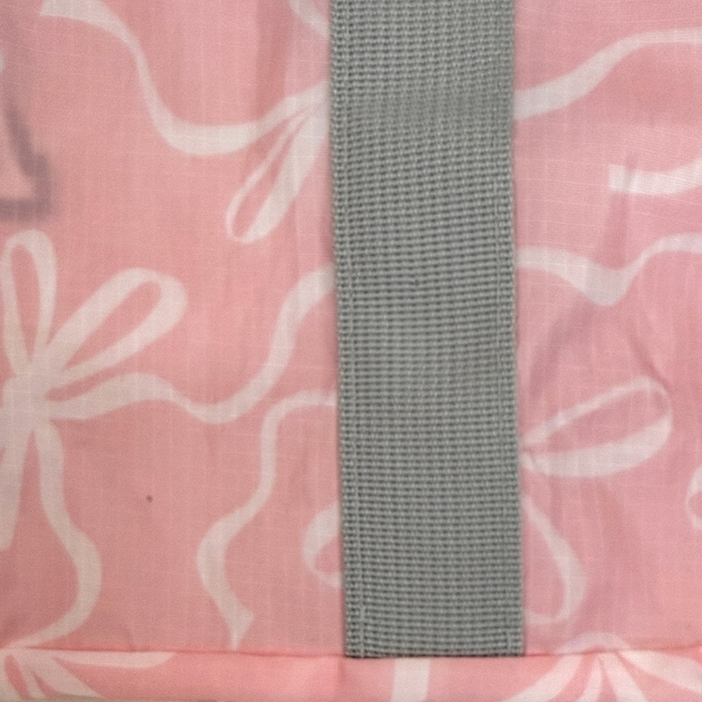 Pink Bow Duffle Bag with ‘A’ monogram - Picture 4 of 5